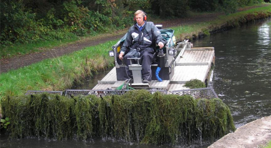aquatic weed cutting